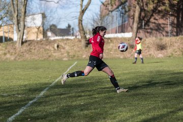 Bild 135 - F Rot Schwarz Kiel - SV Henstedt Ulzburg 2 : Ergebnis: 1:1